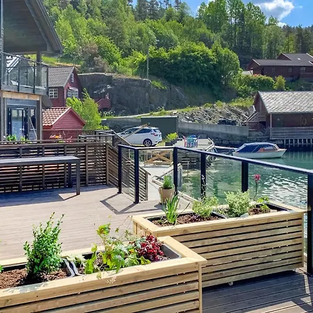 3 Bedroom Awesome In Holiday home