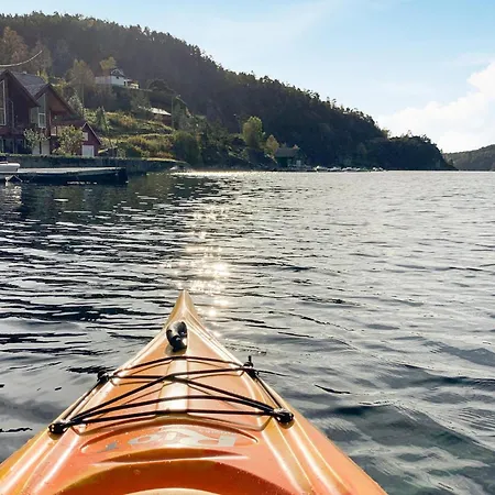 3 Bedroom Awesome In Hébergement de vacances *