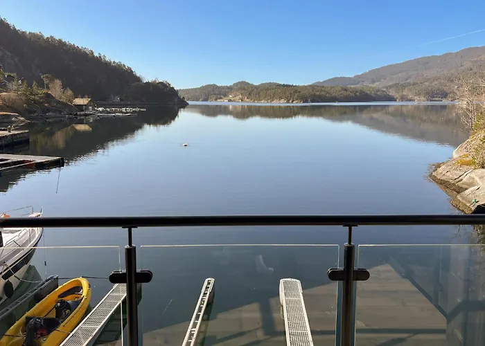 3 Bedroom Awesome In Σπίτι διακοπών *