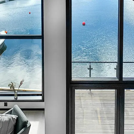 3 Bedroom Awesome In Hebnes