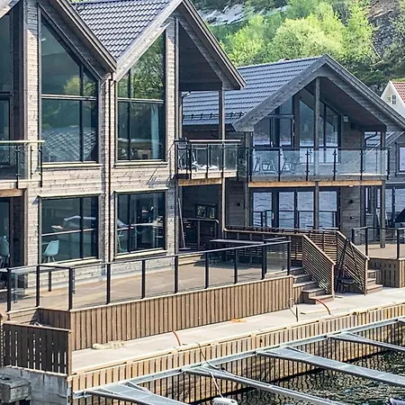 3 Bedroom Awesome In * Hebnes