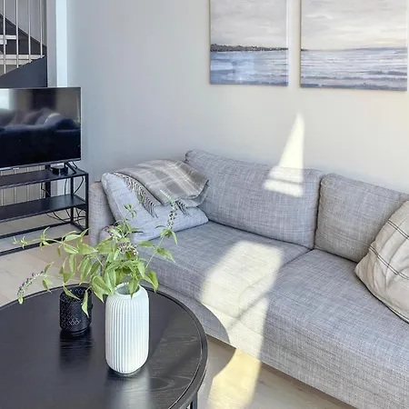 3 Bedroom Awesome In Hebnes